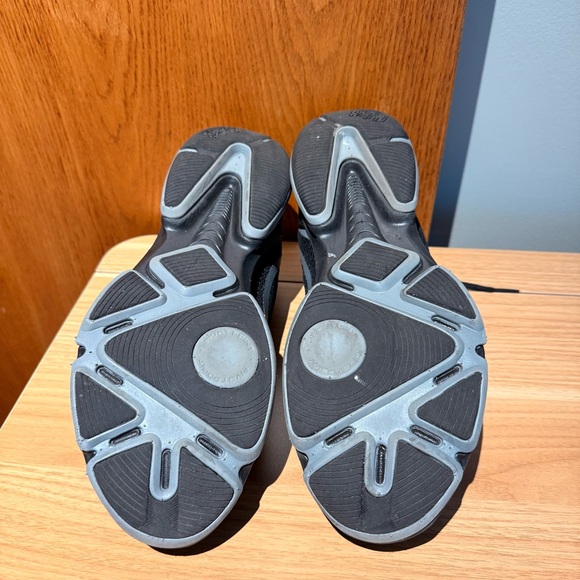 Rykä Devotion XT Women's Cross Trainer Sneaker, size 10W, Black and Gray - Picture 3 of 6